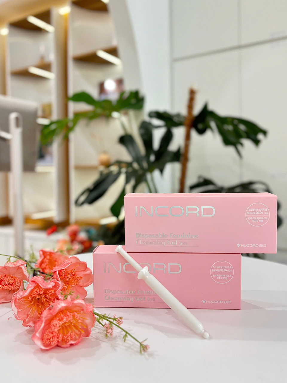 GEL PHỤ KHOA TẾ BÀO GỐC INCORD DISPOSABLE FEMININE CLEANSING GEL (8 ỐNG/HỘP)